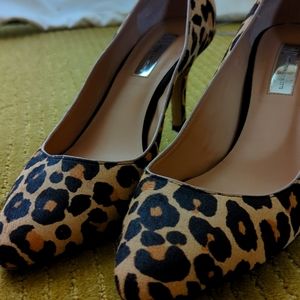 INC Leopard  animal print 8.5w